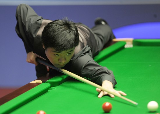 充满竞争的 充满竞争的