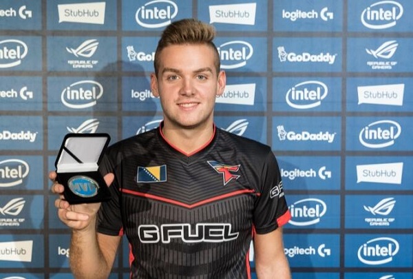 全场焦点 全场焦点